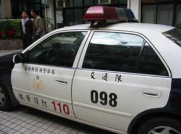 Police car - 02